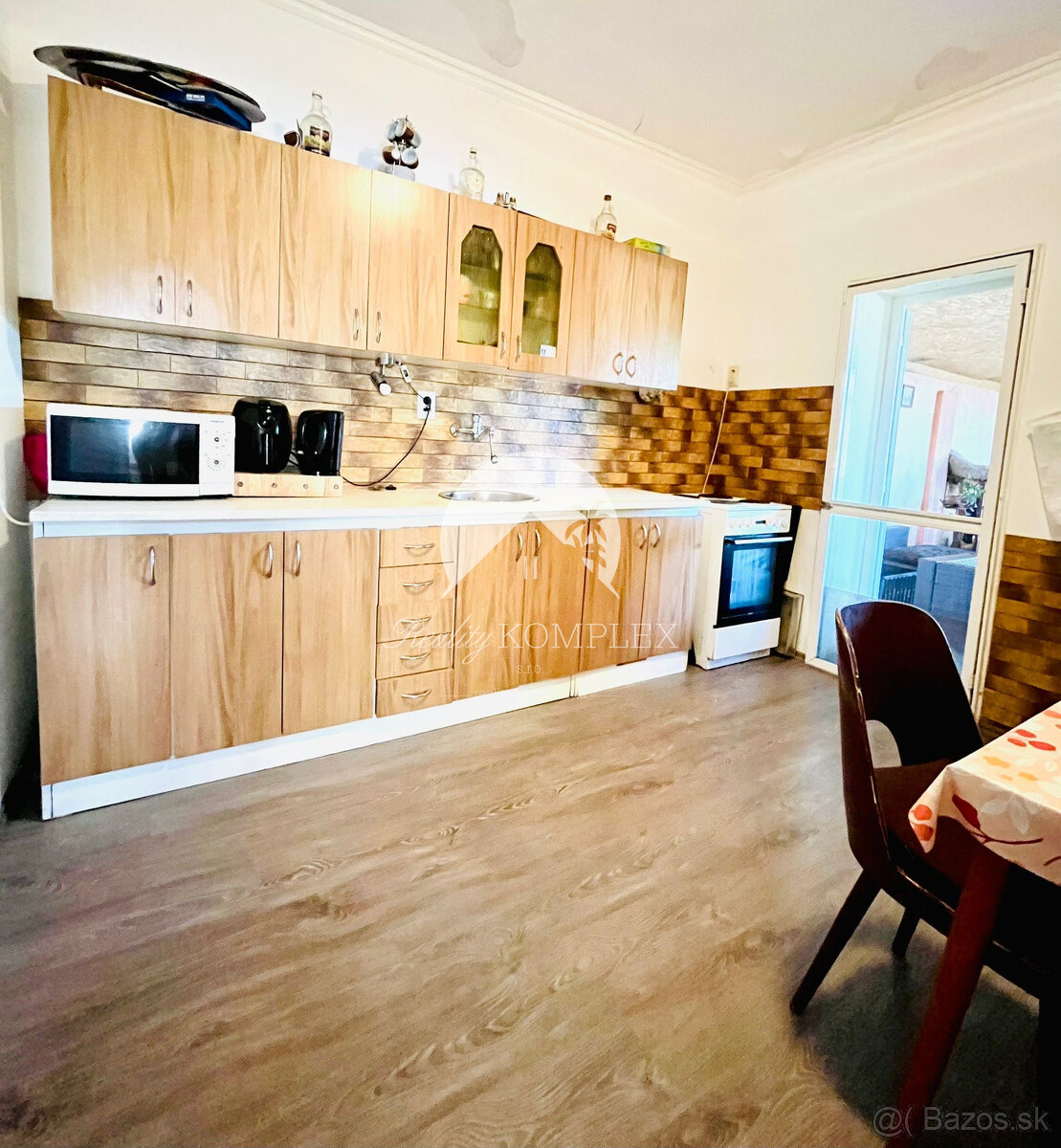 Reality KOMPLEX s.r.o. Vám ponúka na predaj priestranný 4-iz - 8