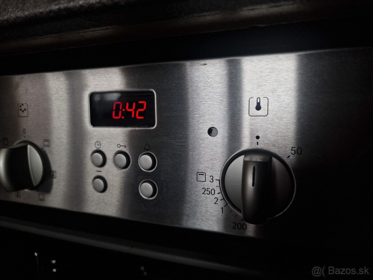 Vstavaná rúra BOSCH - 8