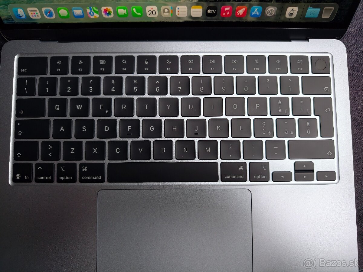 Predám/Vymením MacBook Air 13” M4 (2025) – 16 GB / 512 GB - 8