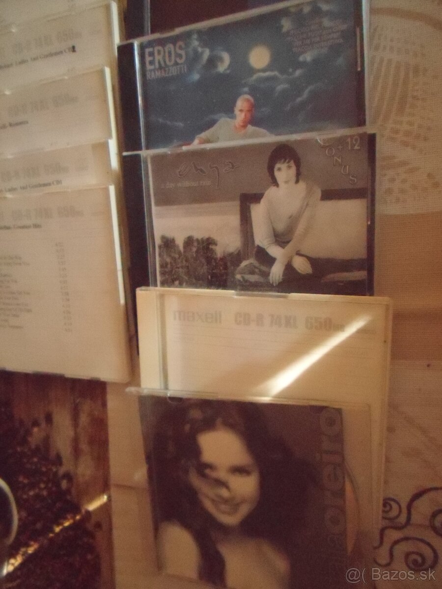 Predám 20 ks CD - 8