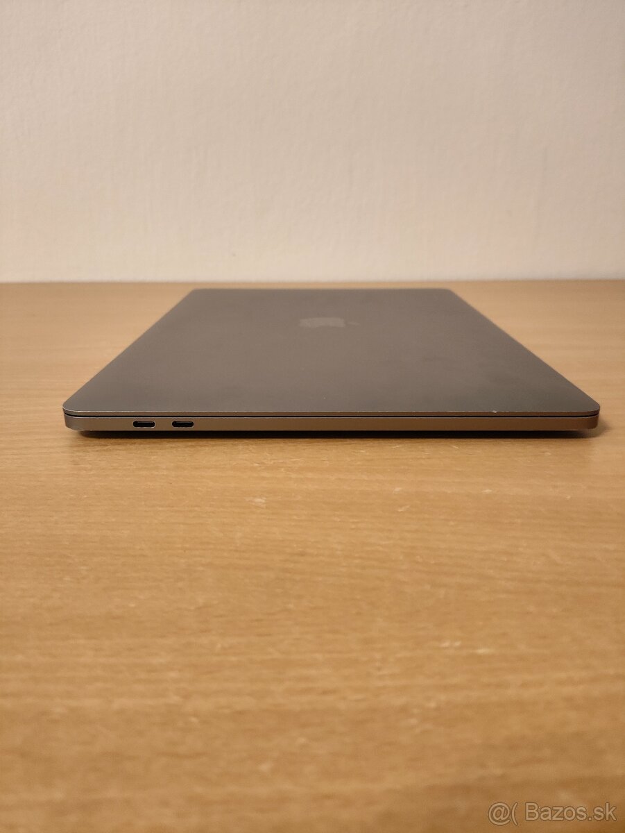 MacBook Pro 13 2019 | i5 • 8GB • 256GB SSD - 8