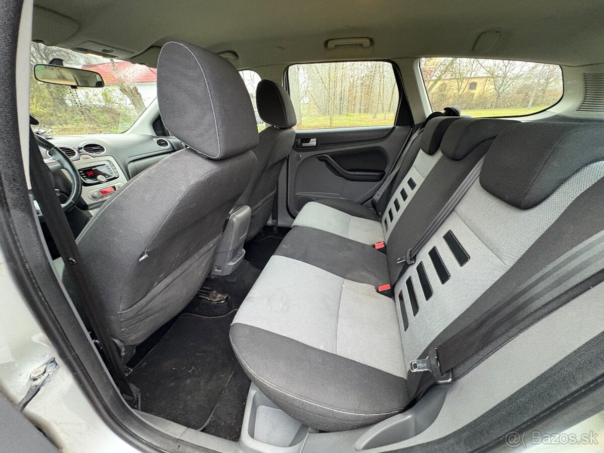 Ford Focus LPG 2010 - 8