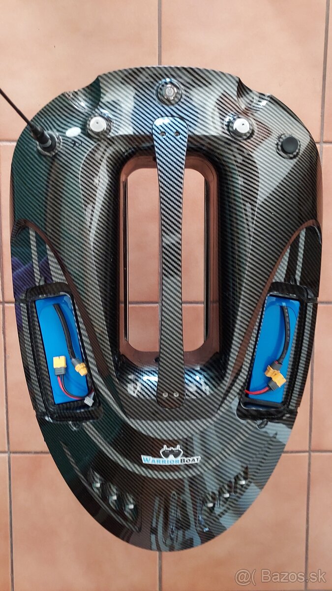 Zavážacia loďka s GPS - 8