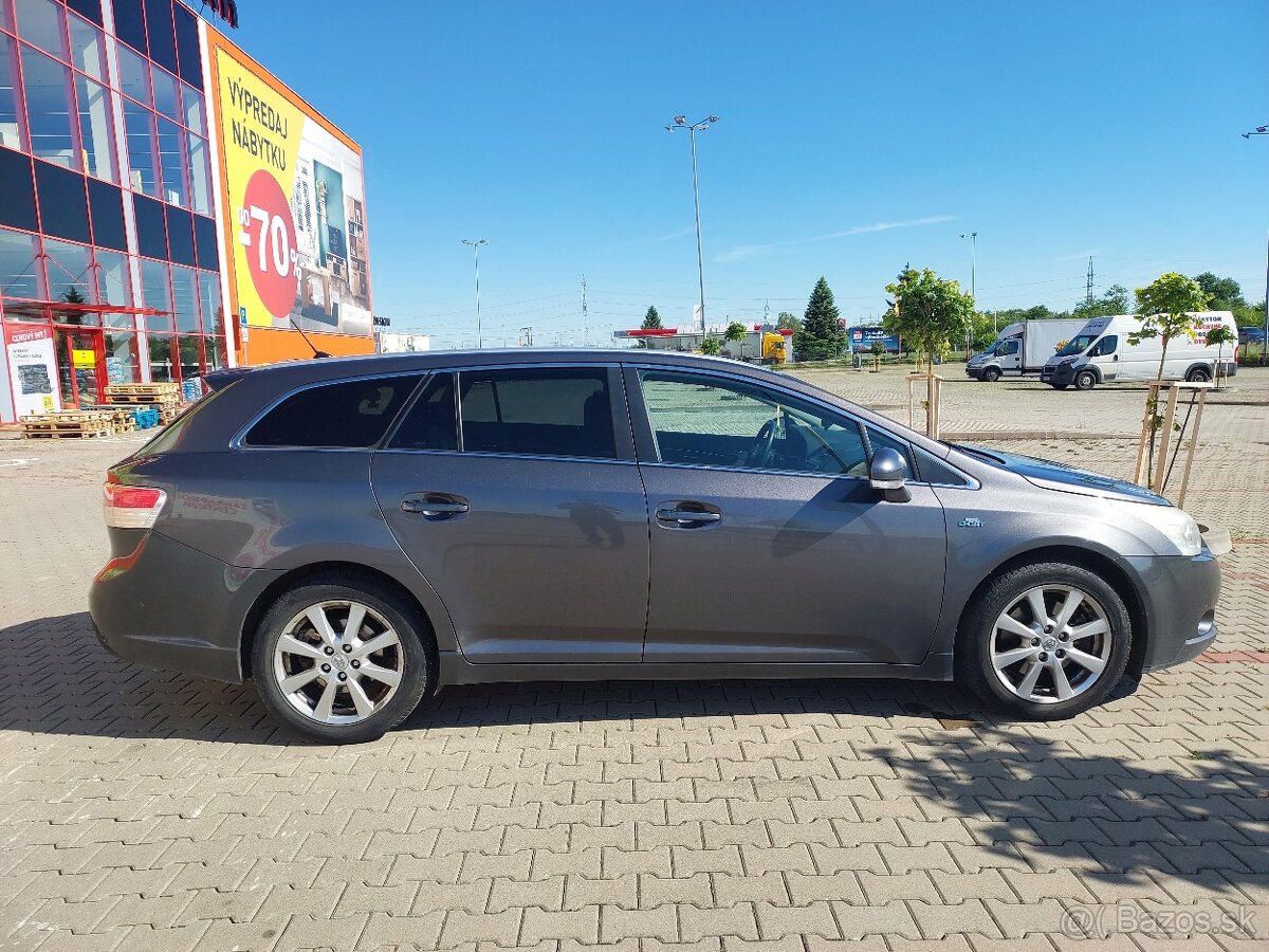 Toyota Avensis 2.2 diesel, Automat. - 8