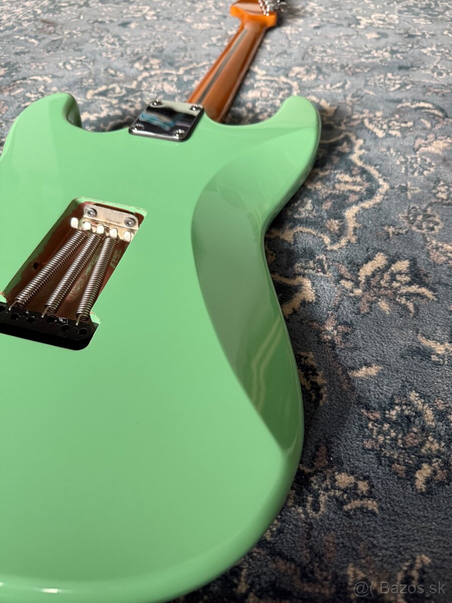 Handmade Vintage 60's Surf Green Stratocaster (fender style - 8