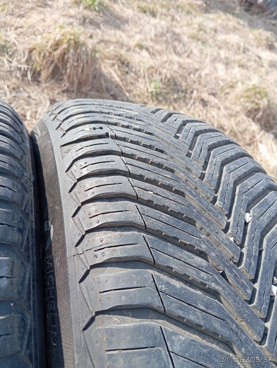 215/55r17 4ks zimne - 8