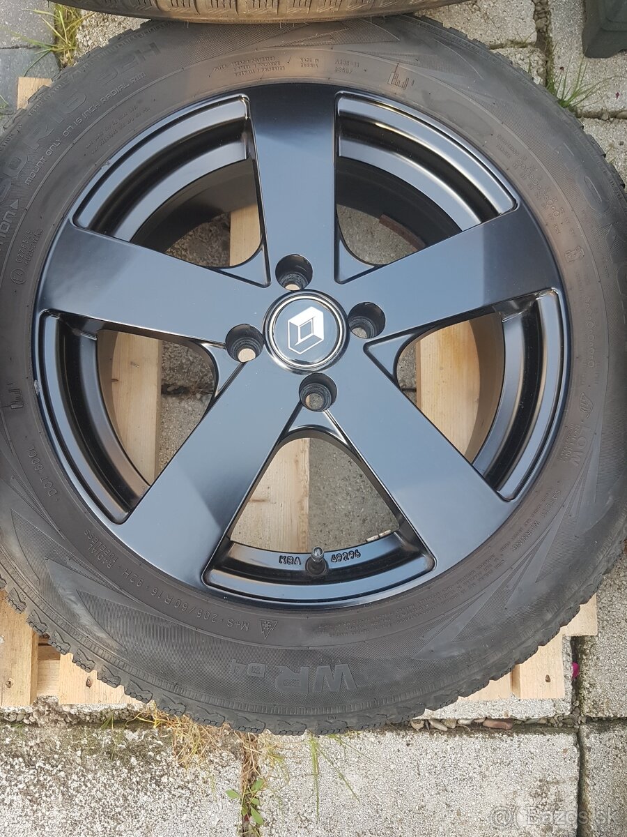 Renault Captur I. 16" Dezent čierne + Nokian zimné - 8