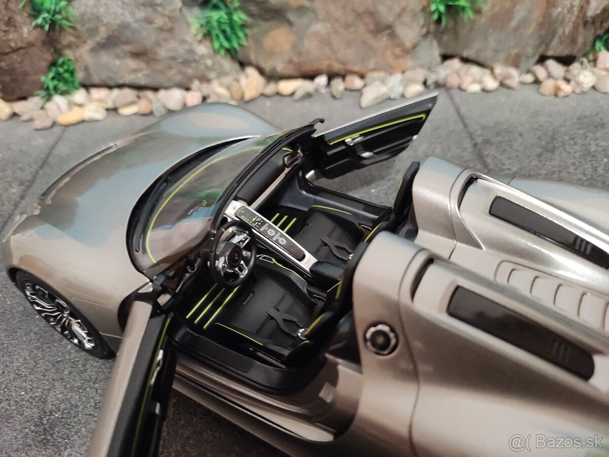 Prodám model 1:18 porsche 918 spyder 2010 Minichamps - 8