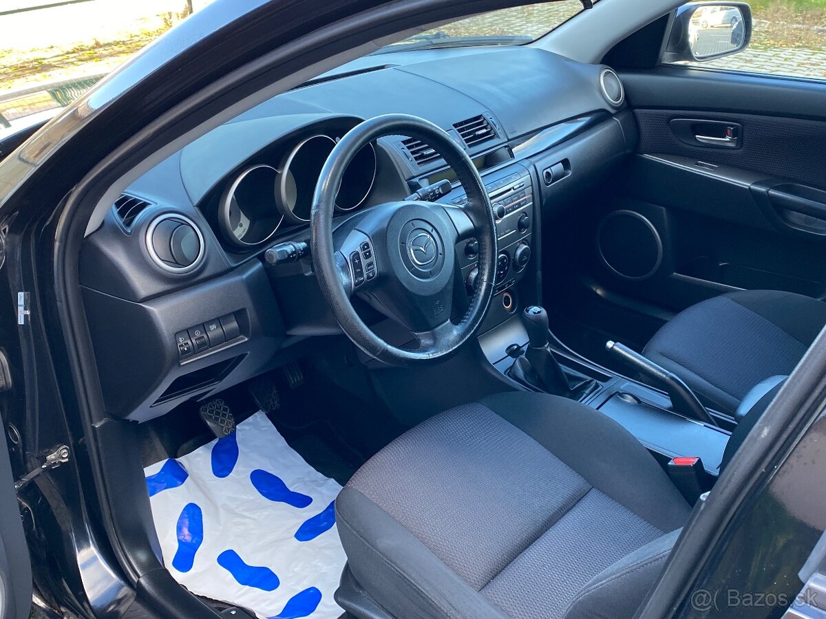 Mazda 3 - 8