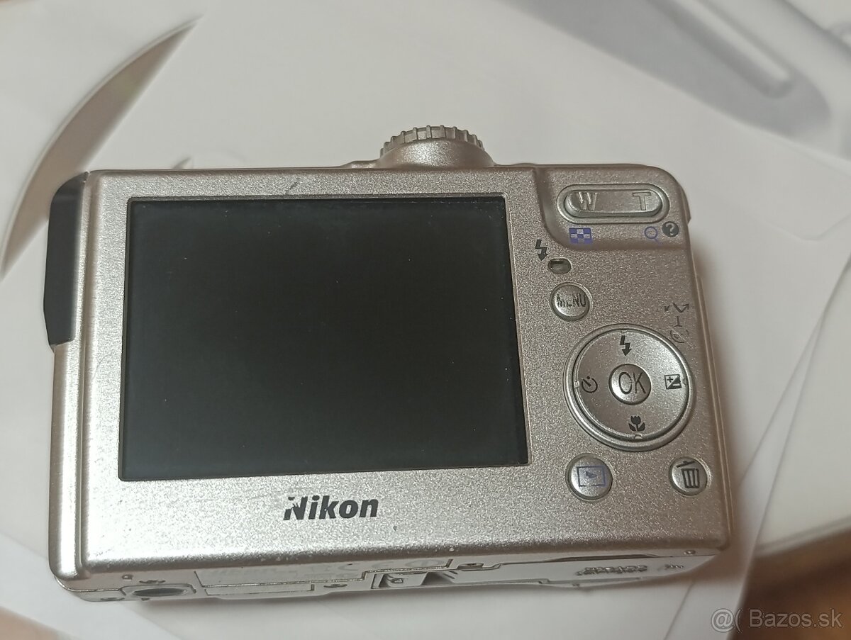 Nikon Coolpix P2 - 8