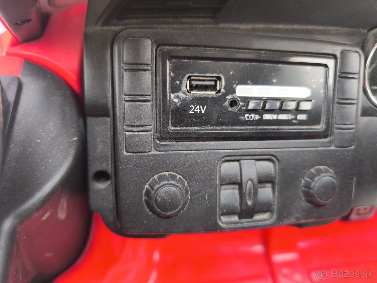 Autíčko - Mustang GT - 8