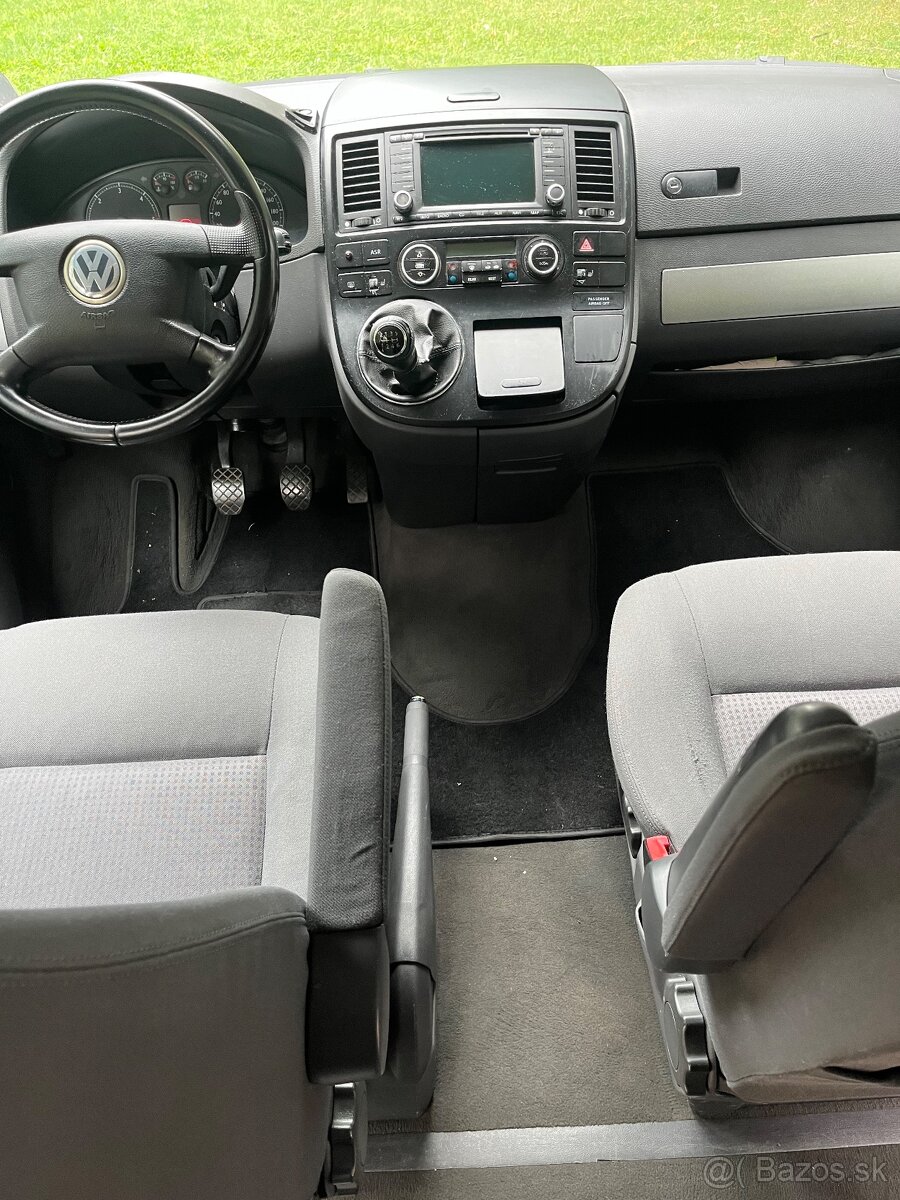 Volkswagen T5 Multivan - 8