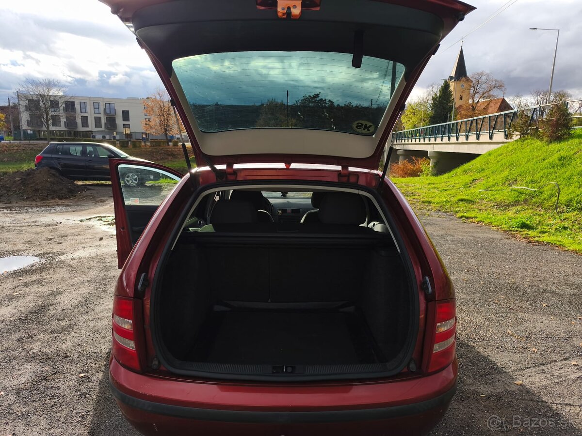 Škoda Fabia combi 1.2 htp 47kW r.v. 04/2004 - 8