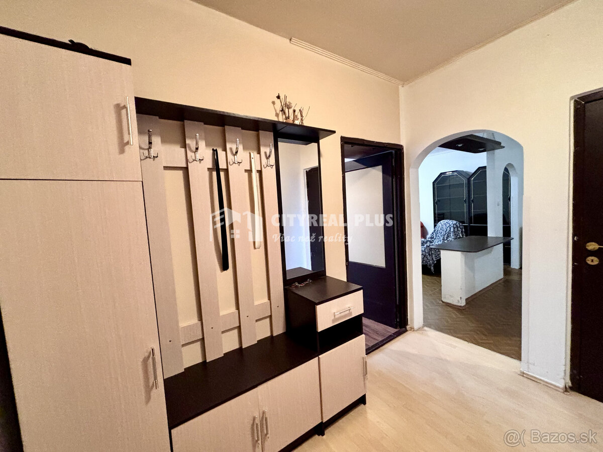 Ponúkame Vám na prenájom čiastočne zariadený, 2 izbový byt v - 8