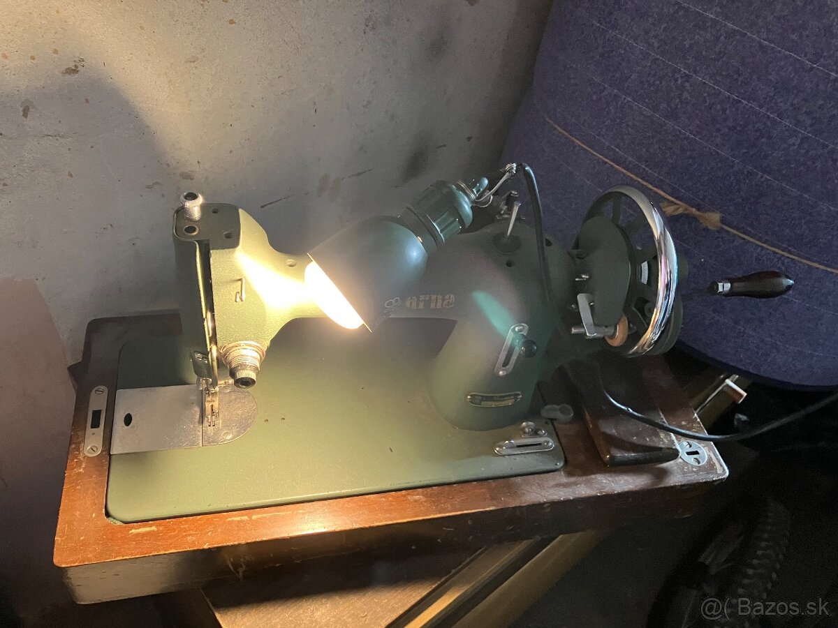 Husqvarna manualny sijaci stroj - 8