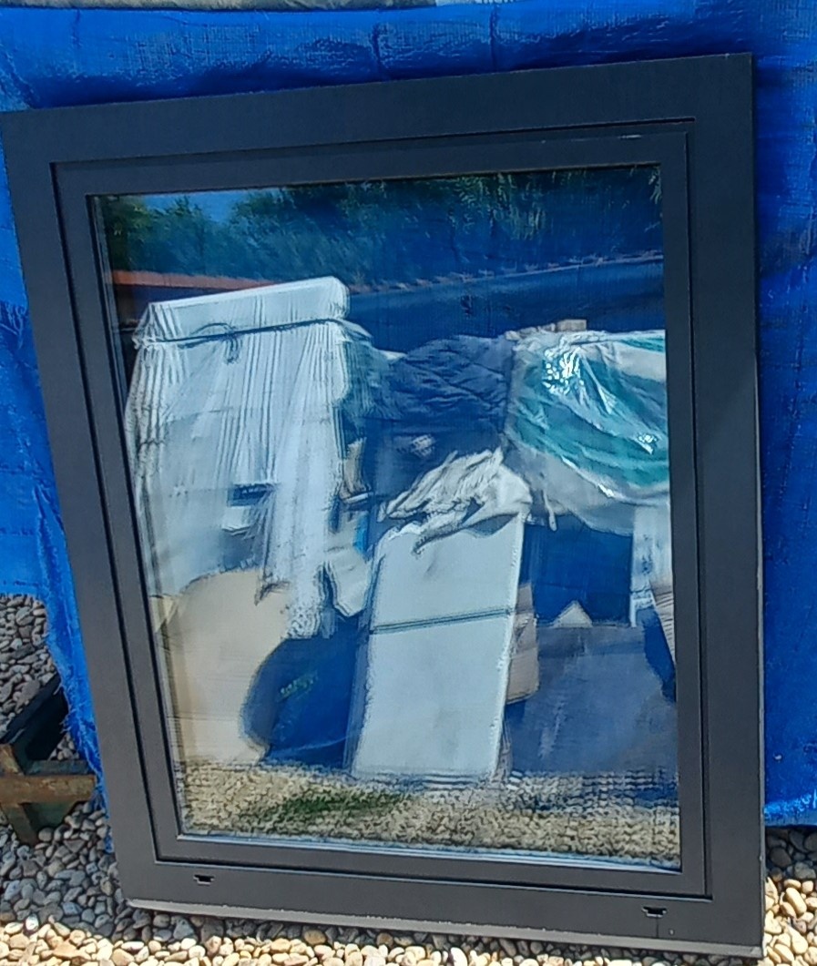 Predám hliníkové okna 100x100, 84x110 , 98x115 ,116x59 - 8