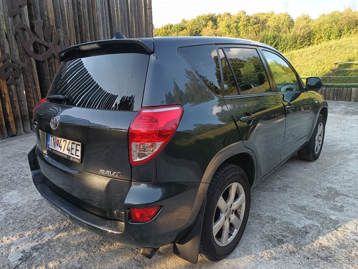 Toyota RAV4 2.2 D4D , 100 r.v.2010, 2x elektróny - 8