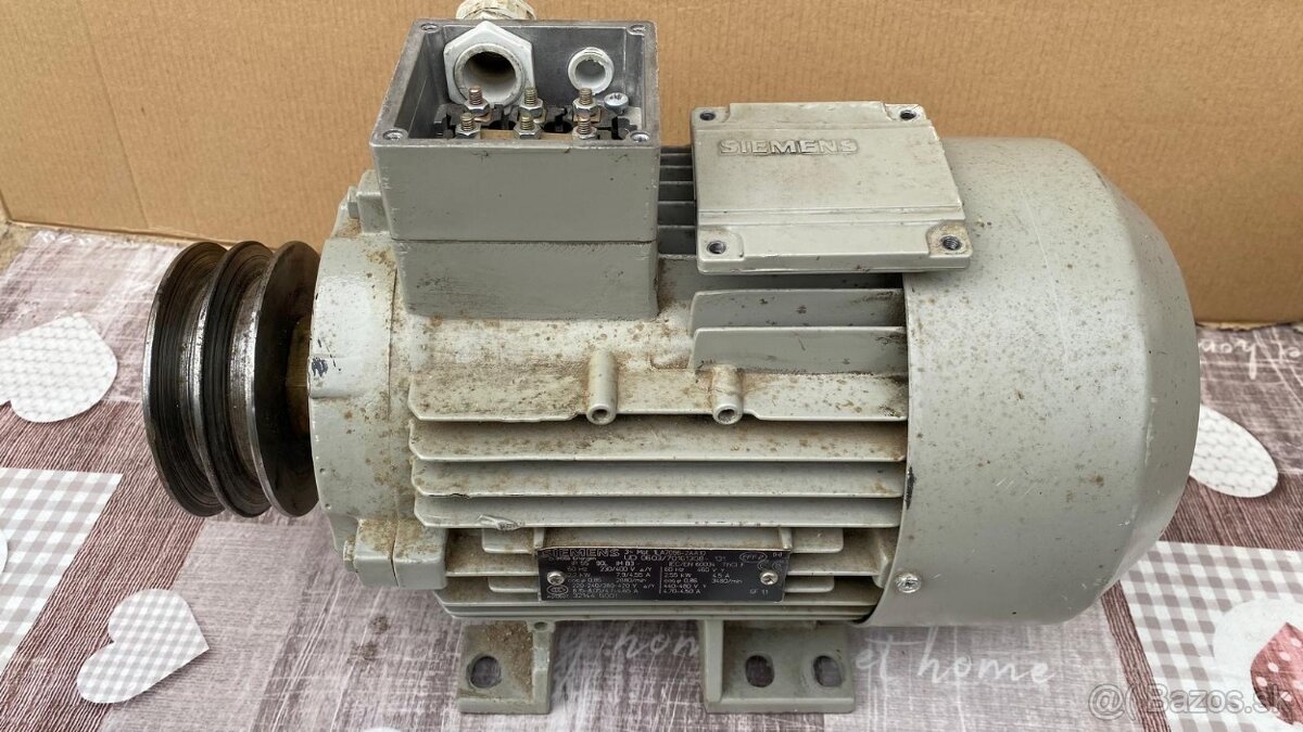 Frekvenčný menič 3kW+motor 2,2kW - 8
