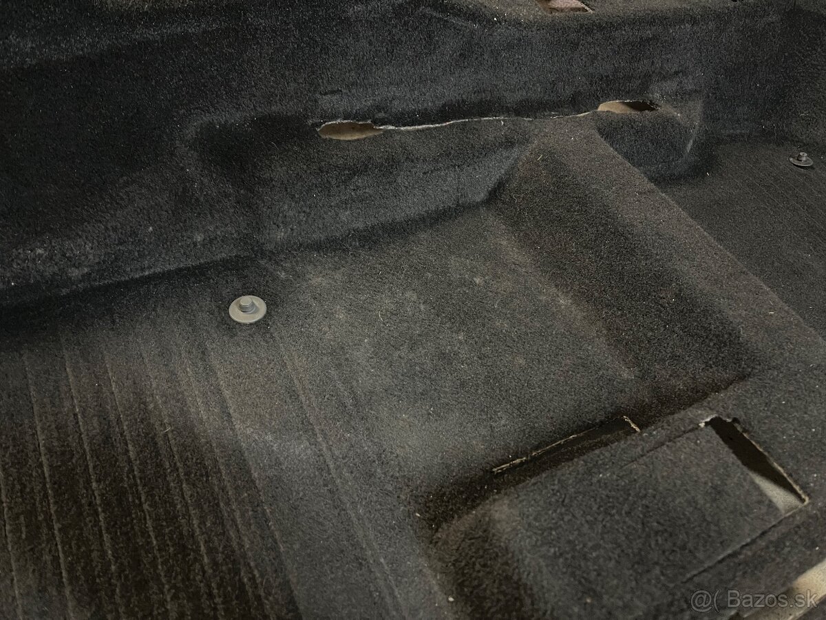 skoda octavia 2 DSG cierny koberec neposkodeny facelift - 8