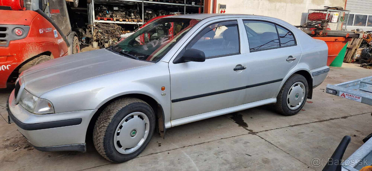 Škoda Octavia 1,6i 55kw - 8