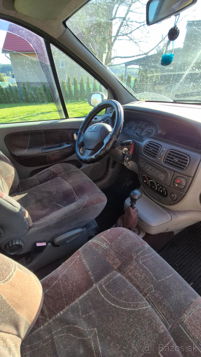 Renault Scenic - 8