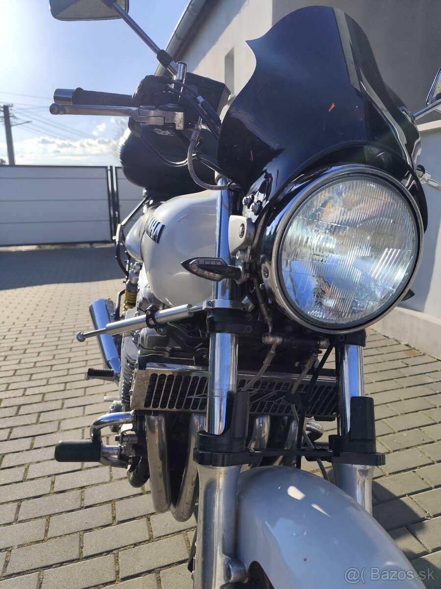 Yamaha XJR 1300 - 8