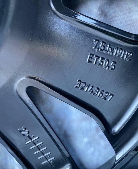 Originál Alu kola Volvo XC40 Recharge R19 zimní - 8