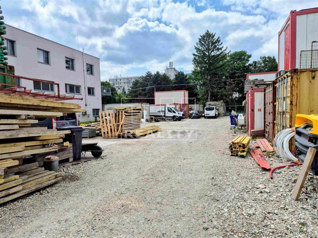 TUreality ponúka na predaj Priemyselný areál s veľkým... - 8