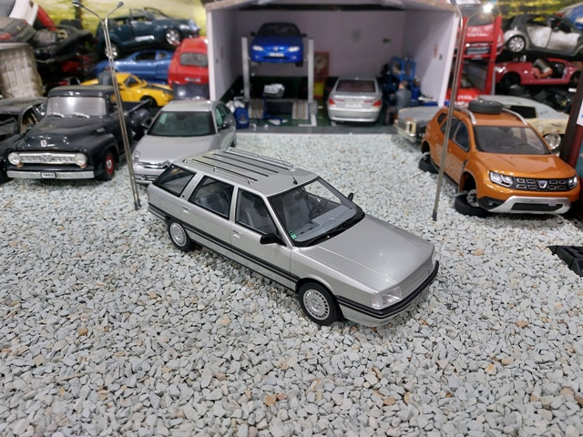 model auta Renault 21 Nevada 1988 Otto mobile 1:18 - 8