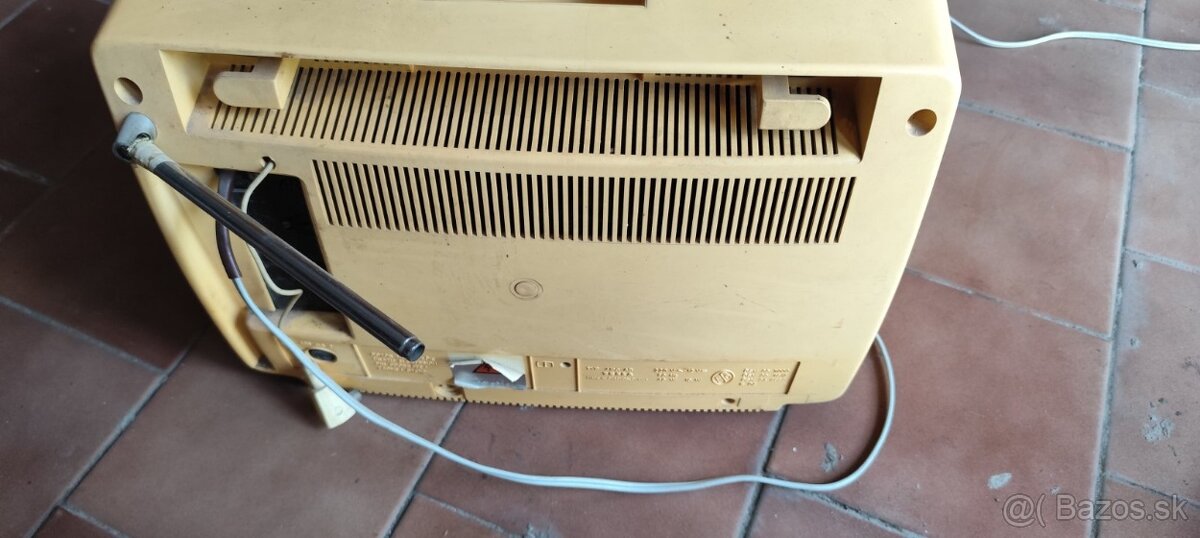 Televizor Tesla Pluto - 8