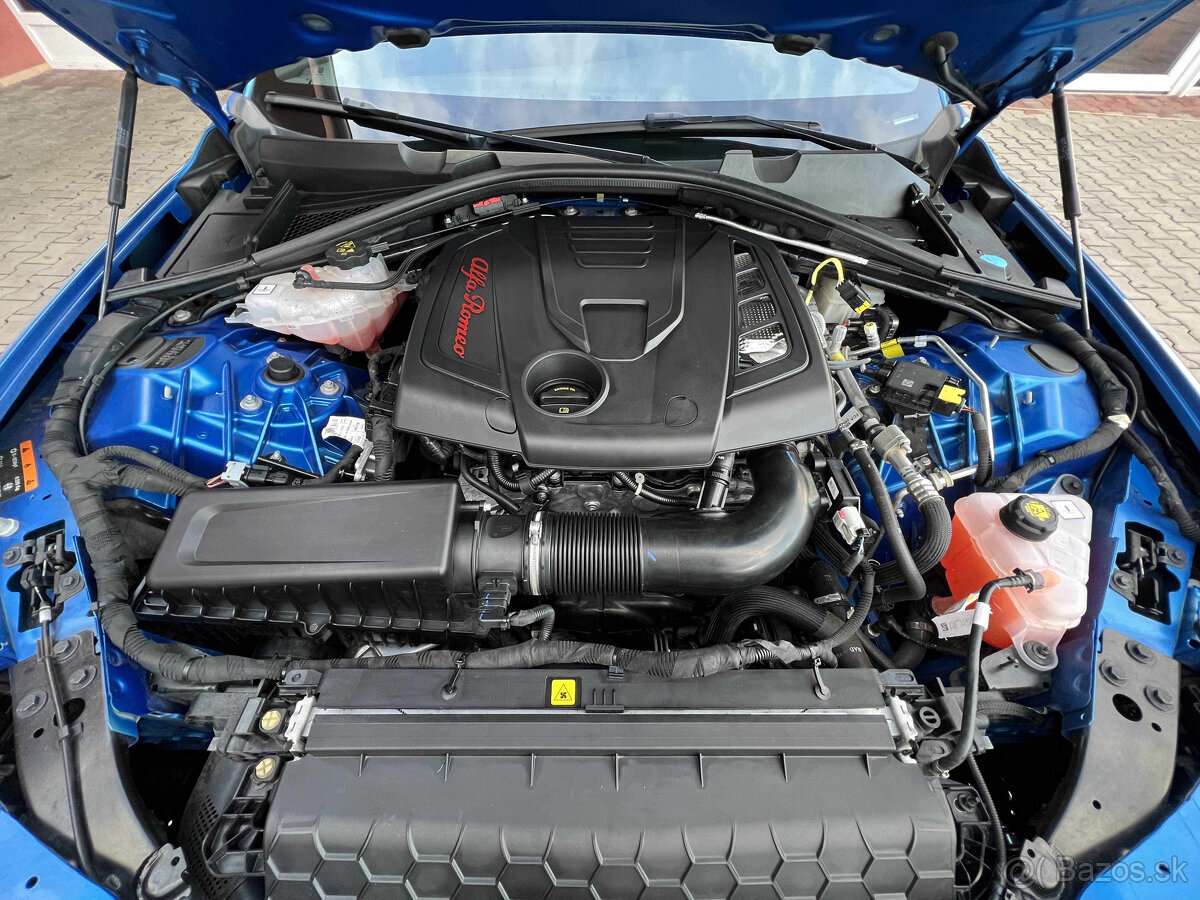 Alfa Romeo Giulia 2023 2.0 Veloce 206 kW - 8