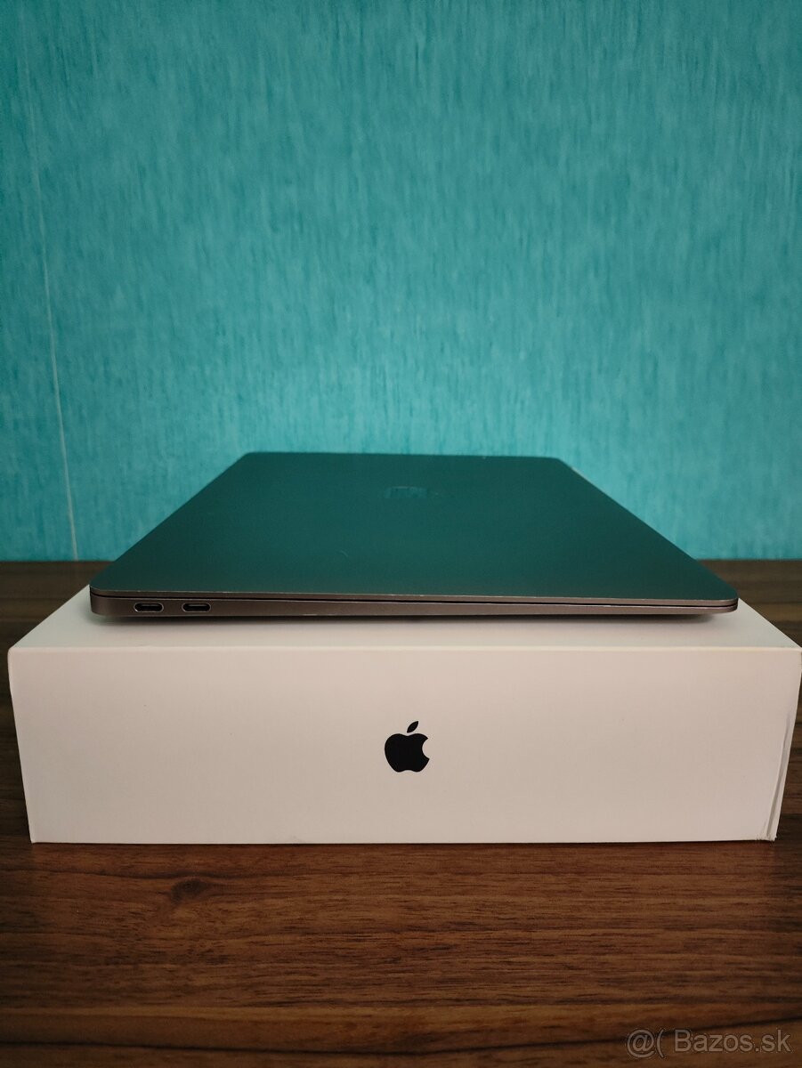 Apple MacBook Air 2020 – i3 / 8GB / 256GB - 8