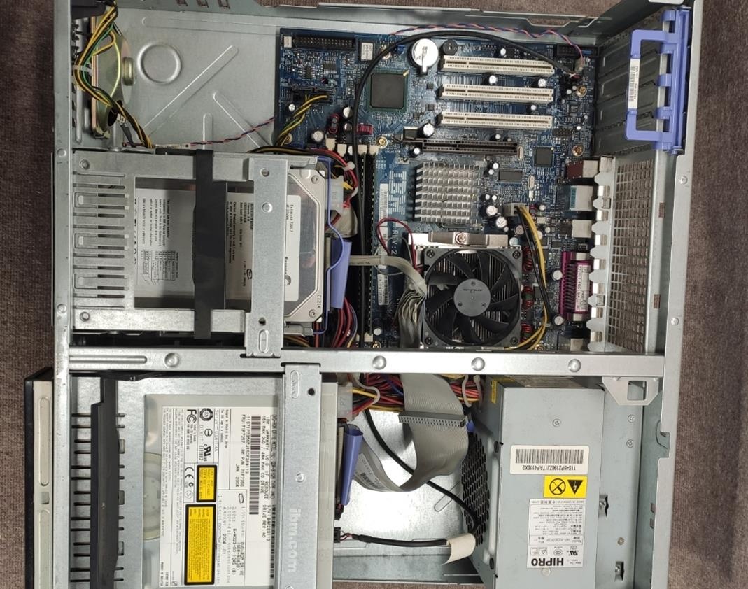 Historický počítač IBM ThinkCentre M50 desktop, 8187 - 8