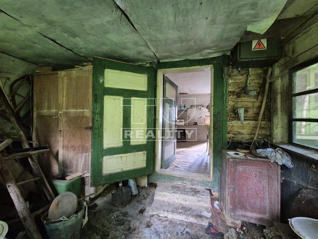 Chalupa v nádhernom prostredí H.Marikovej - 8