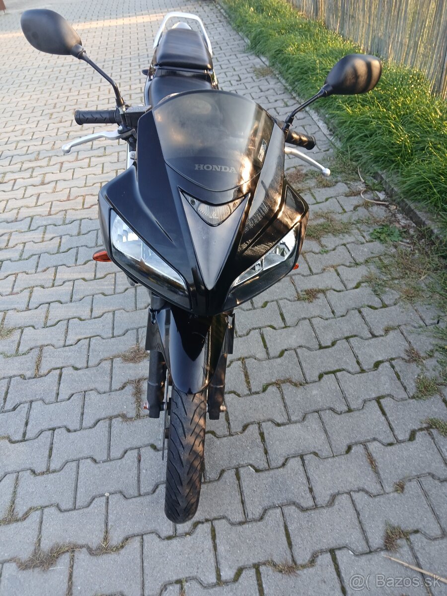 Honda CBR 125 - 8