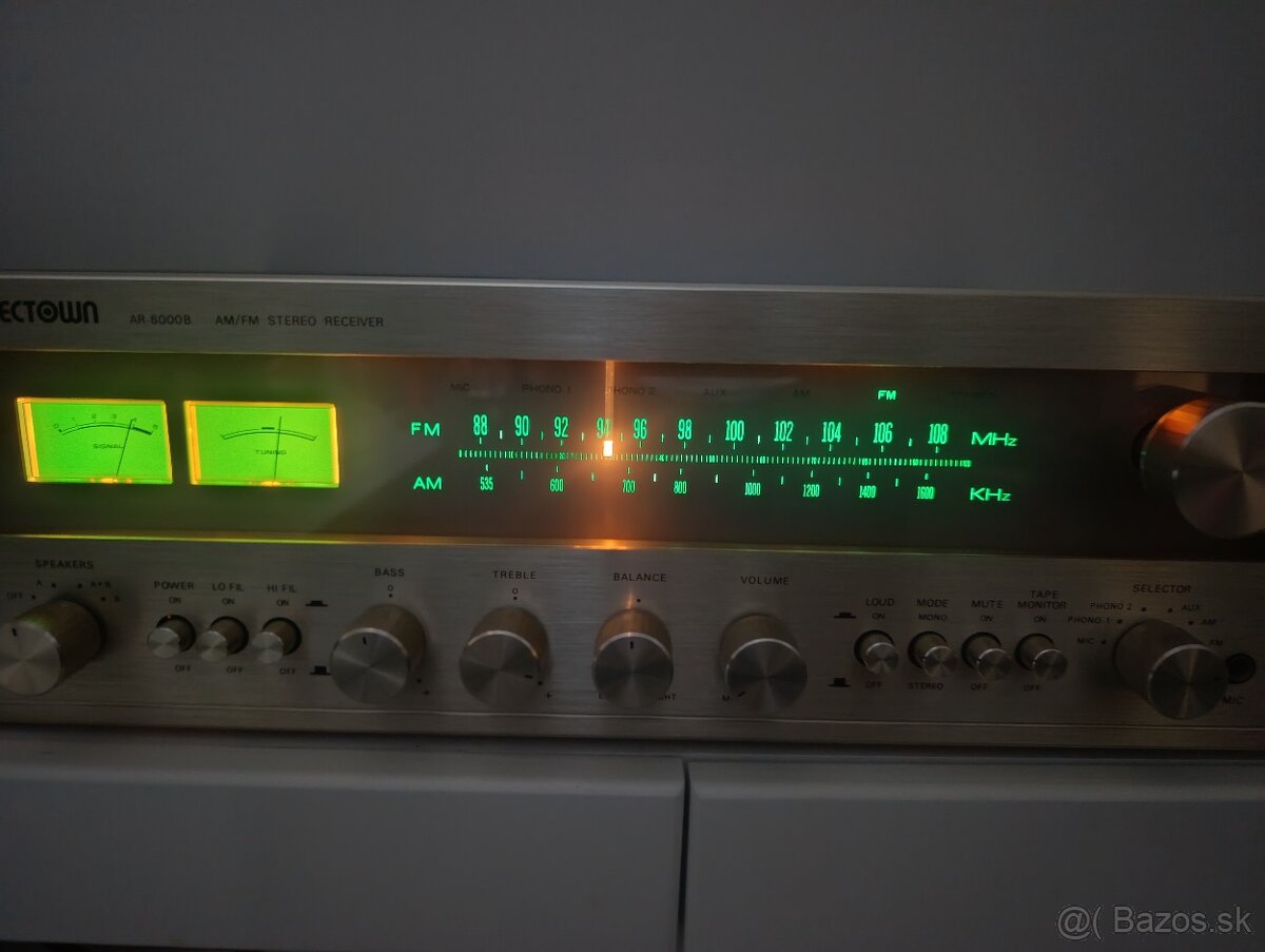 Vintage hi-fi reciever - 8
