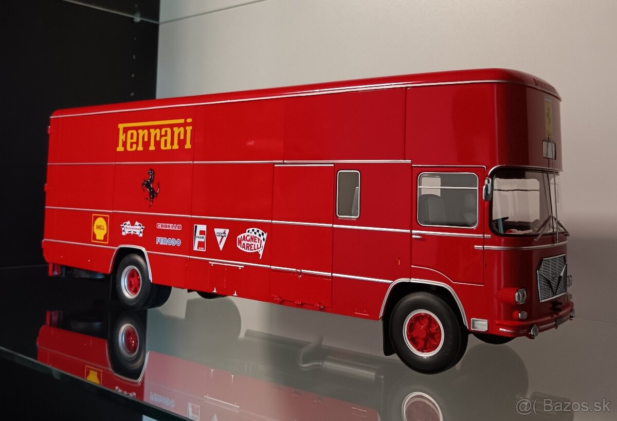 1:18 CMR Ferrari transporter - 8