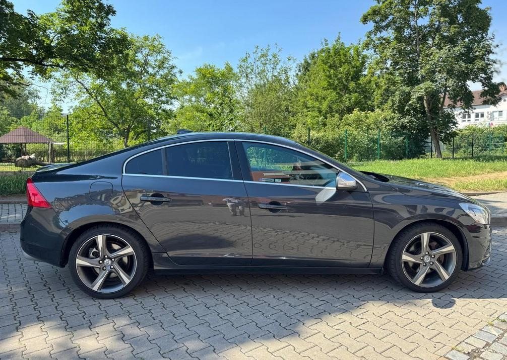 Volvo S60, 2.4D5 R-Design servis.historie - 8