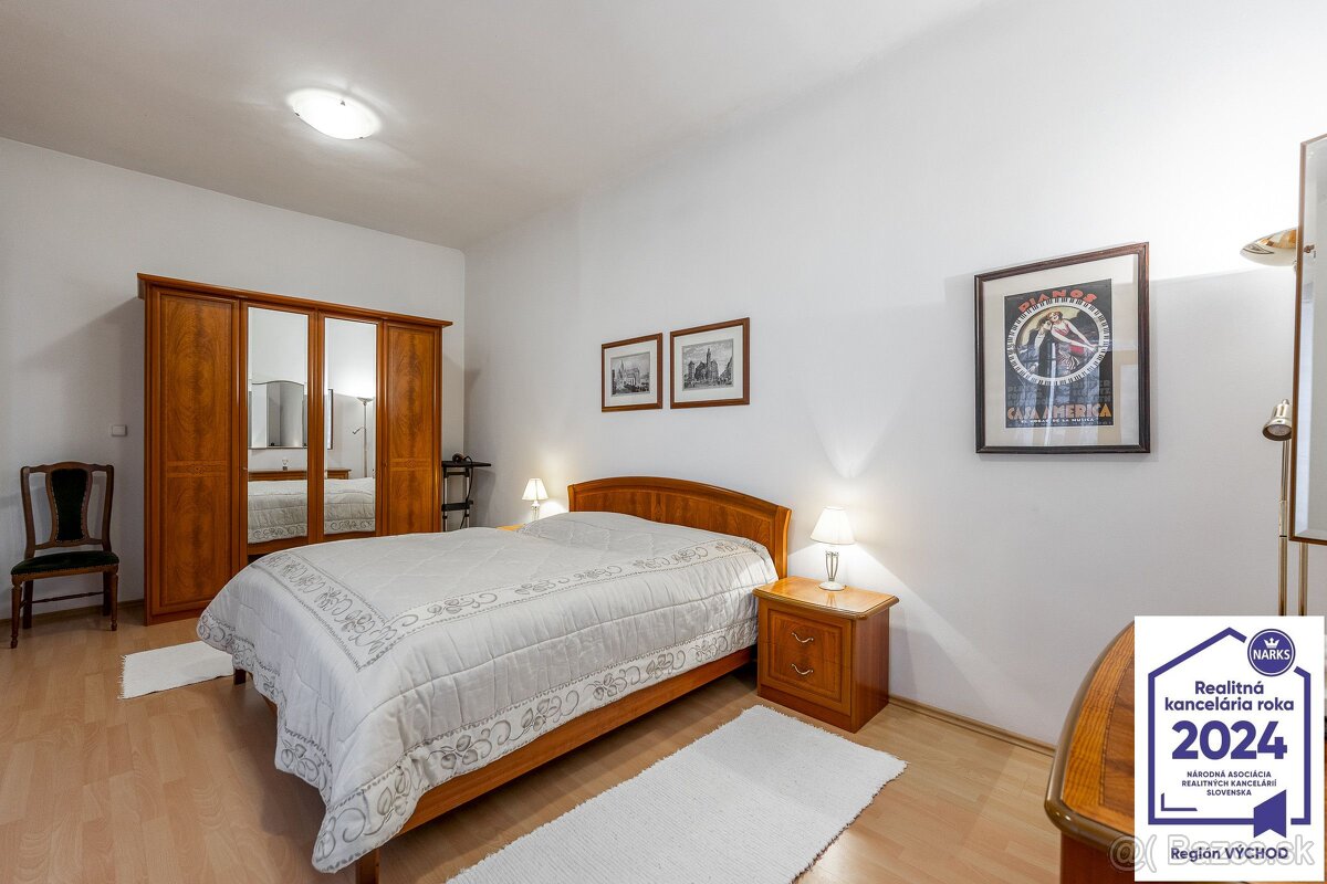 2 izbový byt v centre mesta v historickom objekte, Košice, H - 8