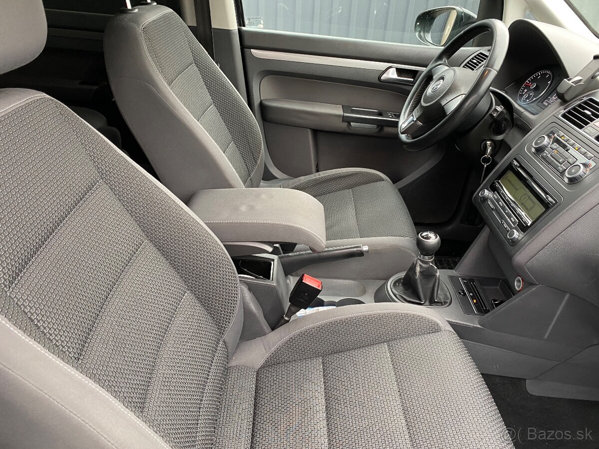 VW Touran 2.0TDi 103kw, rok výroby 2010 - 8