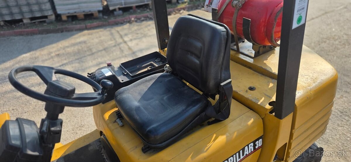Vysokozdvižný vozík CATERPILLAR GP30 LPG - 8