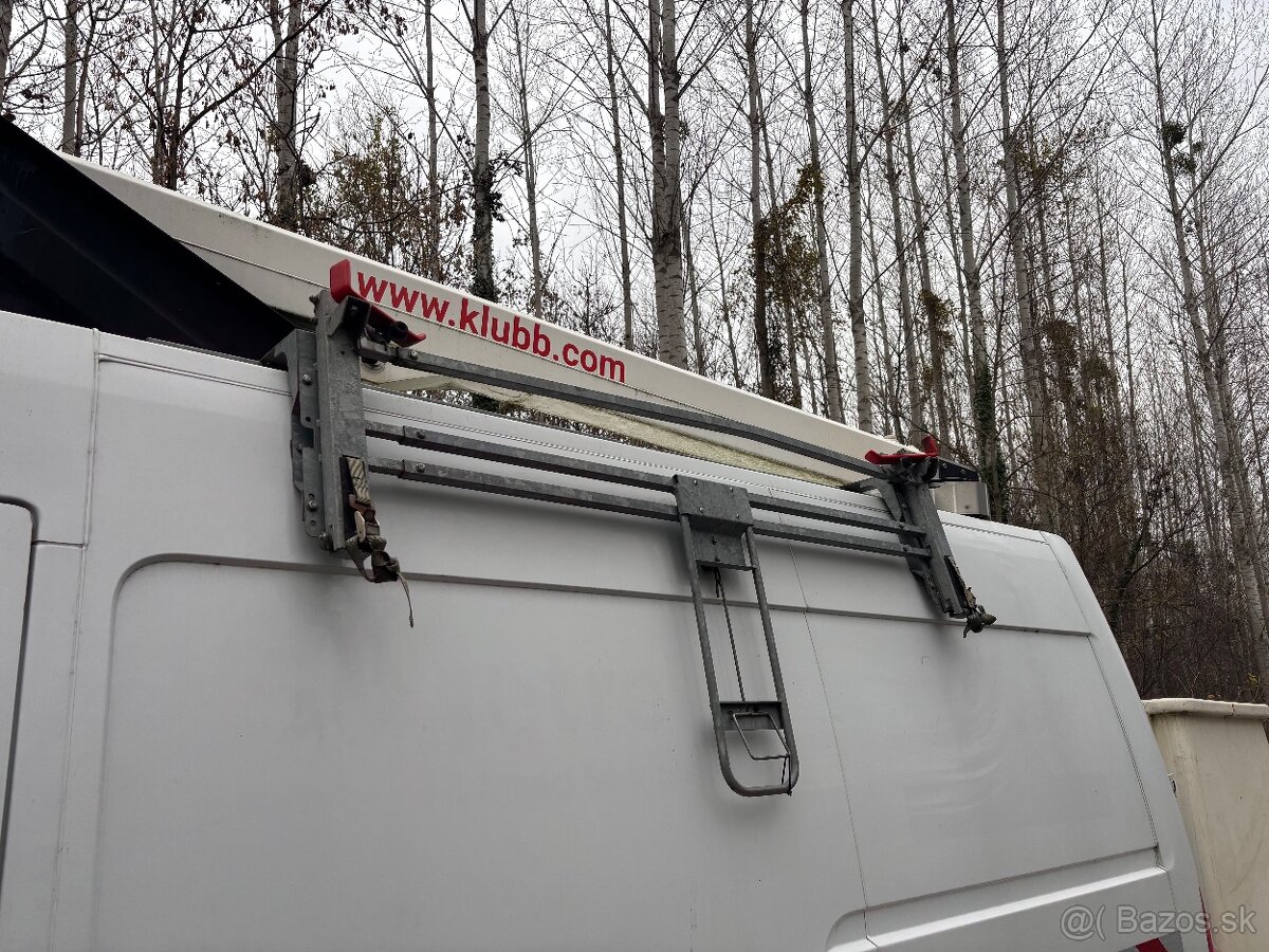 Renault master plošina 12,5m - 8