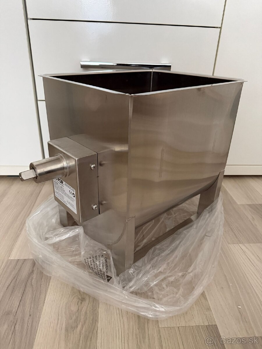 Rucna miesacka masa na klobasy 20L 10kg - 8