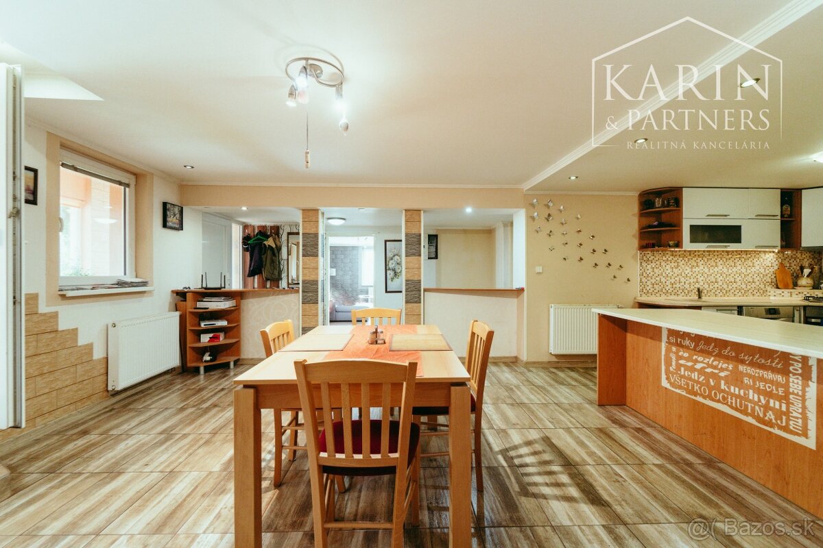 REZERVOVANÉ:3i rodinný dom po rekonštrukcii s krytou terasou - 8