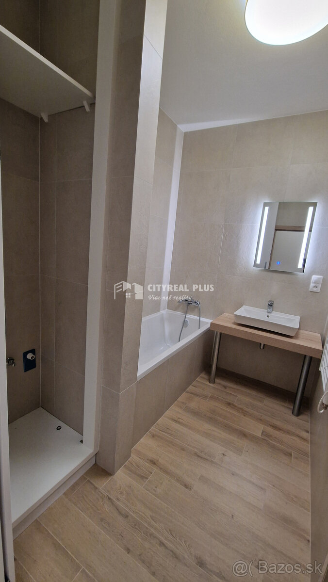 NA PRENÁJOM LUXUSNÝ 3 IZBOVÝ BYT SOHO NOVÉ ZÁMKY - 8