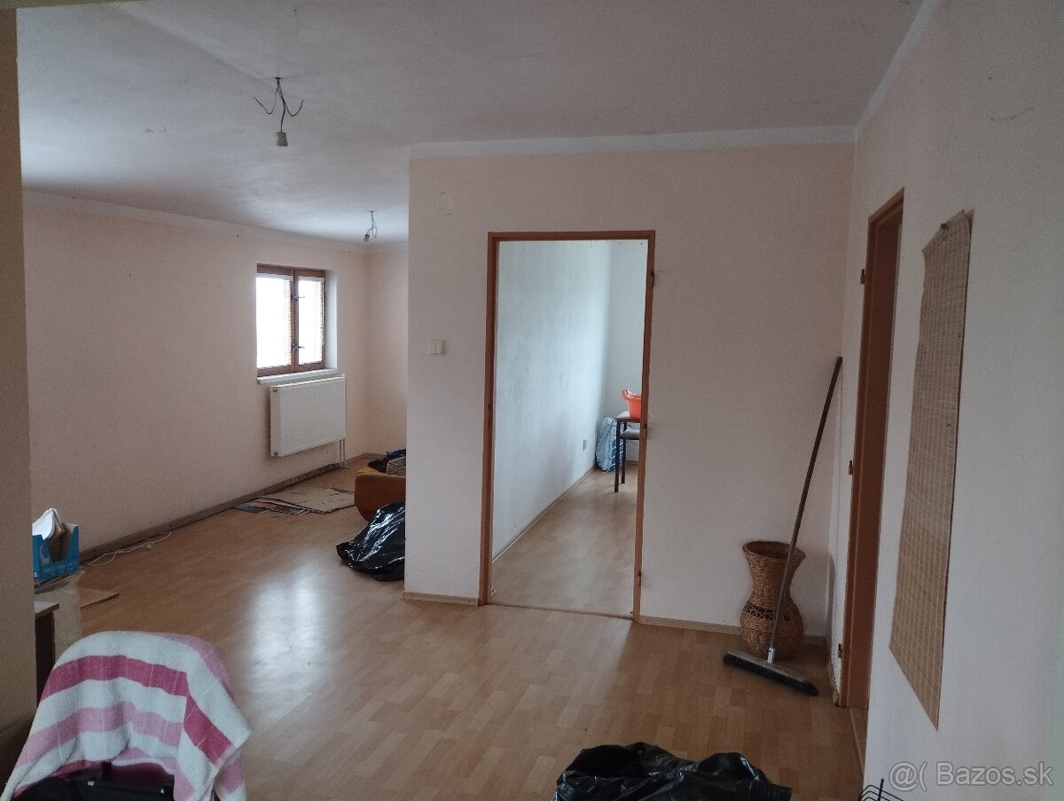 Predám rodinný dom Martin-Strane - 8