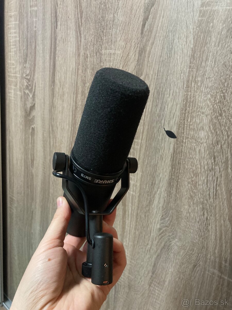 Shure SM7B + predzosilovač Cloud CL-1 - 8
