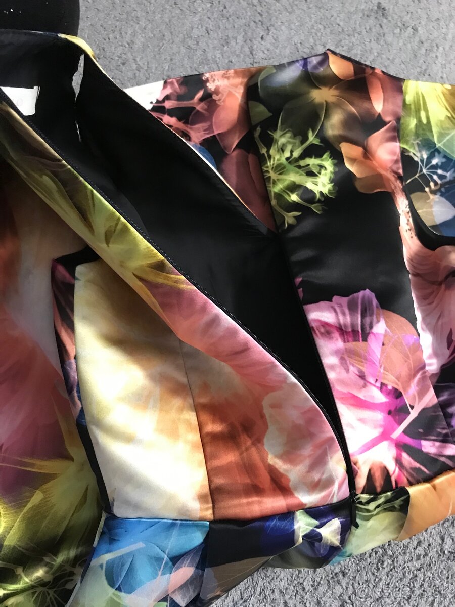 elegantné dámske šaty v. M - 8