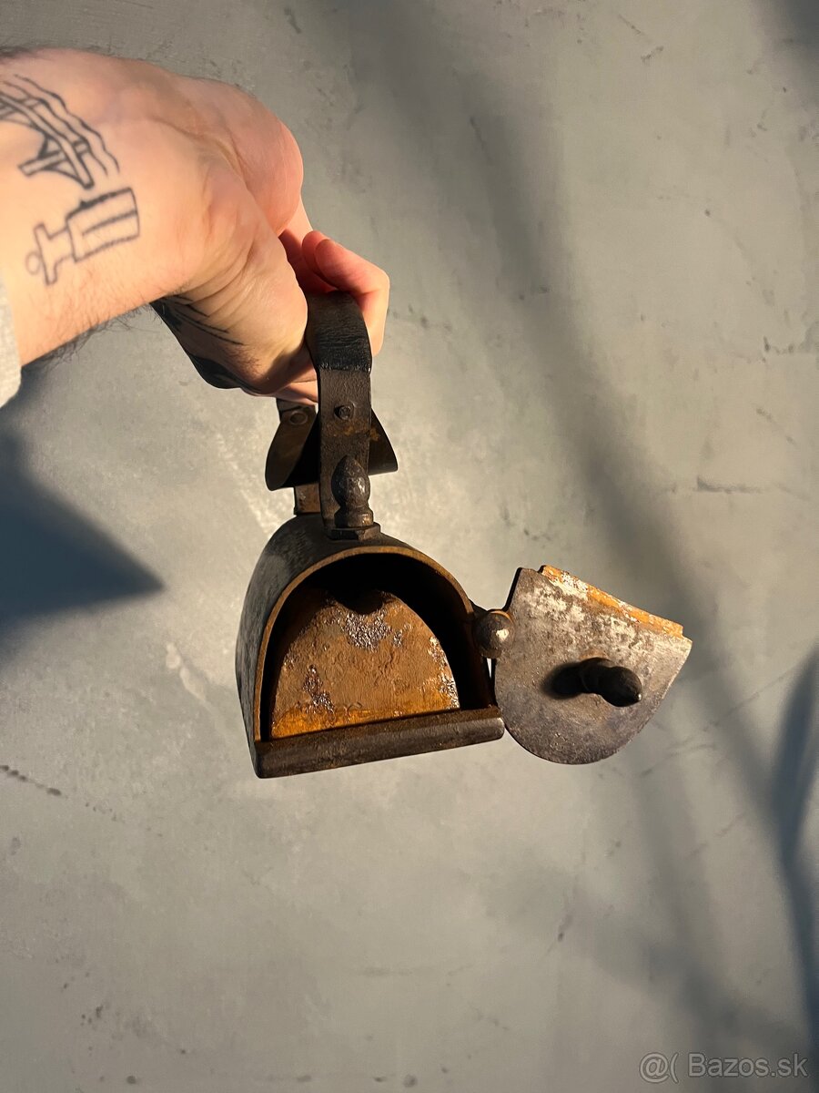 Žehlička starožitná s kameňom I vintage I retro - 8