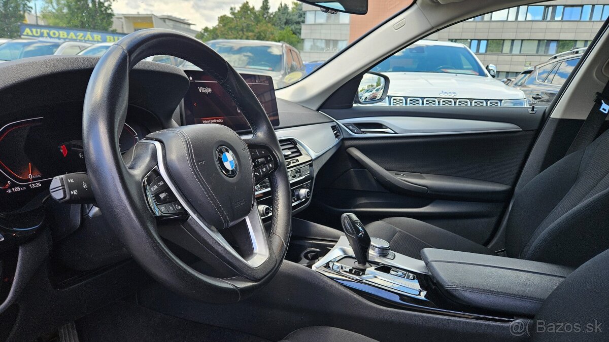 BMW Rad 5 Touring 520d MHEV hybrid - 8